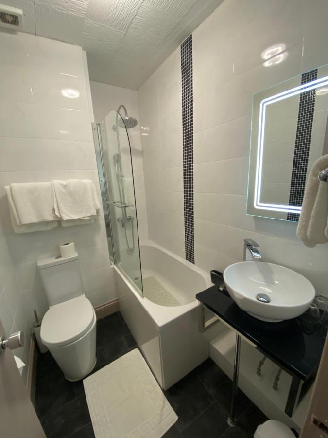 Woodlands Hotel Бирмингем Экстерьер фото