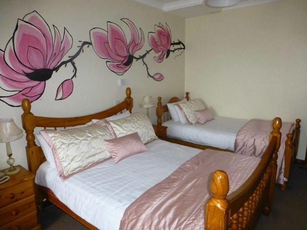 Woodlands Hotel Бирмингем Экстерьер фото