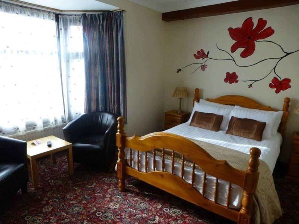 Woodlands Hotel Бирмингем Экстерьер фото
